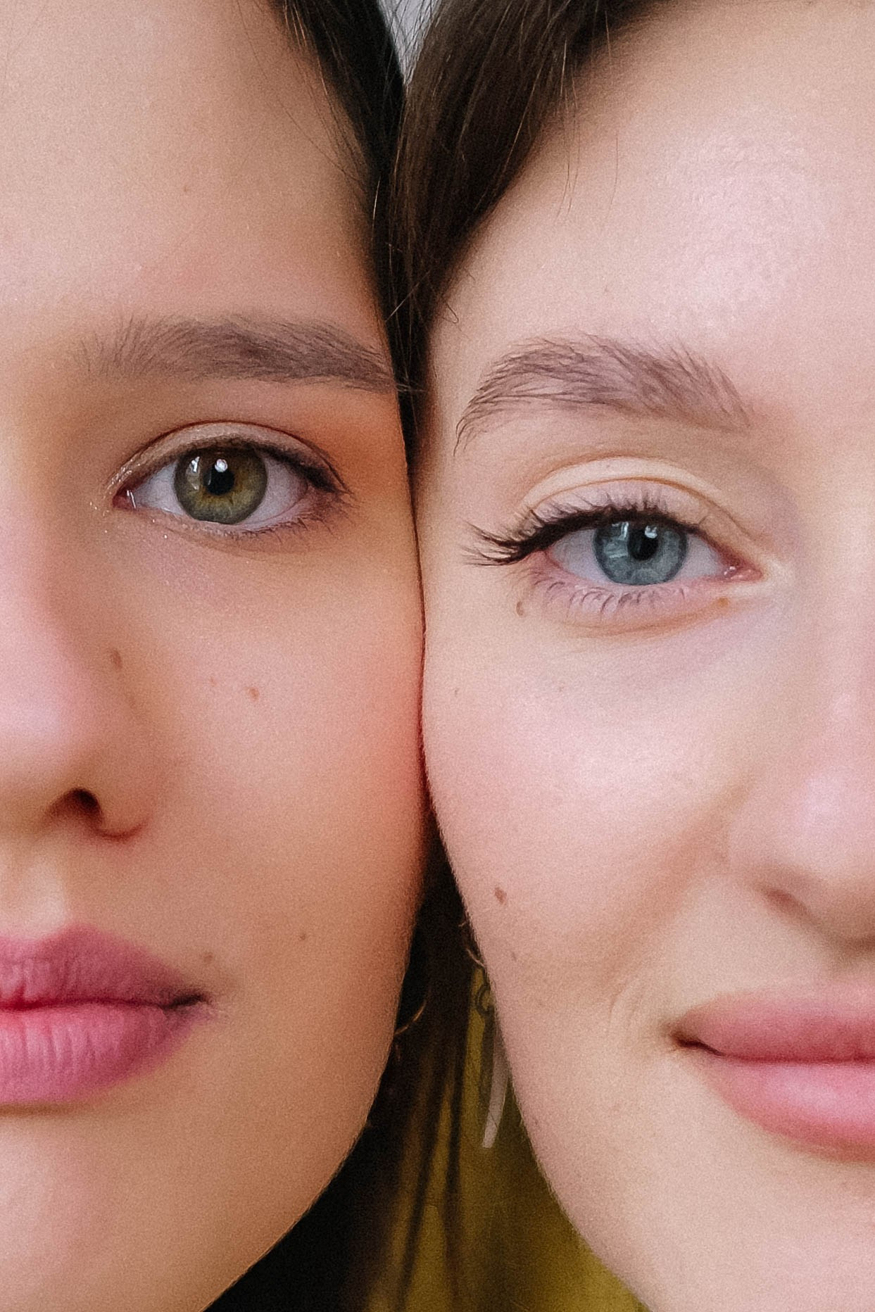 Подружки с малышом. Главная