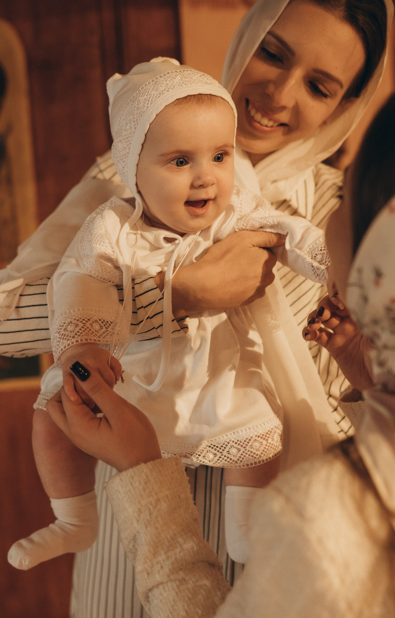 Таинство крещение в Москве. Семейный, ньюборн фотограф, фотограф на роды в Москве, Виктория Тюльдюкова