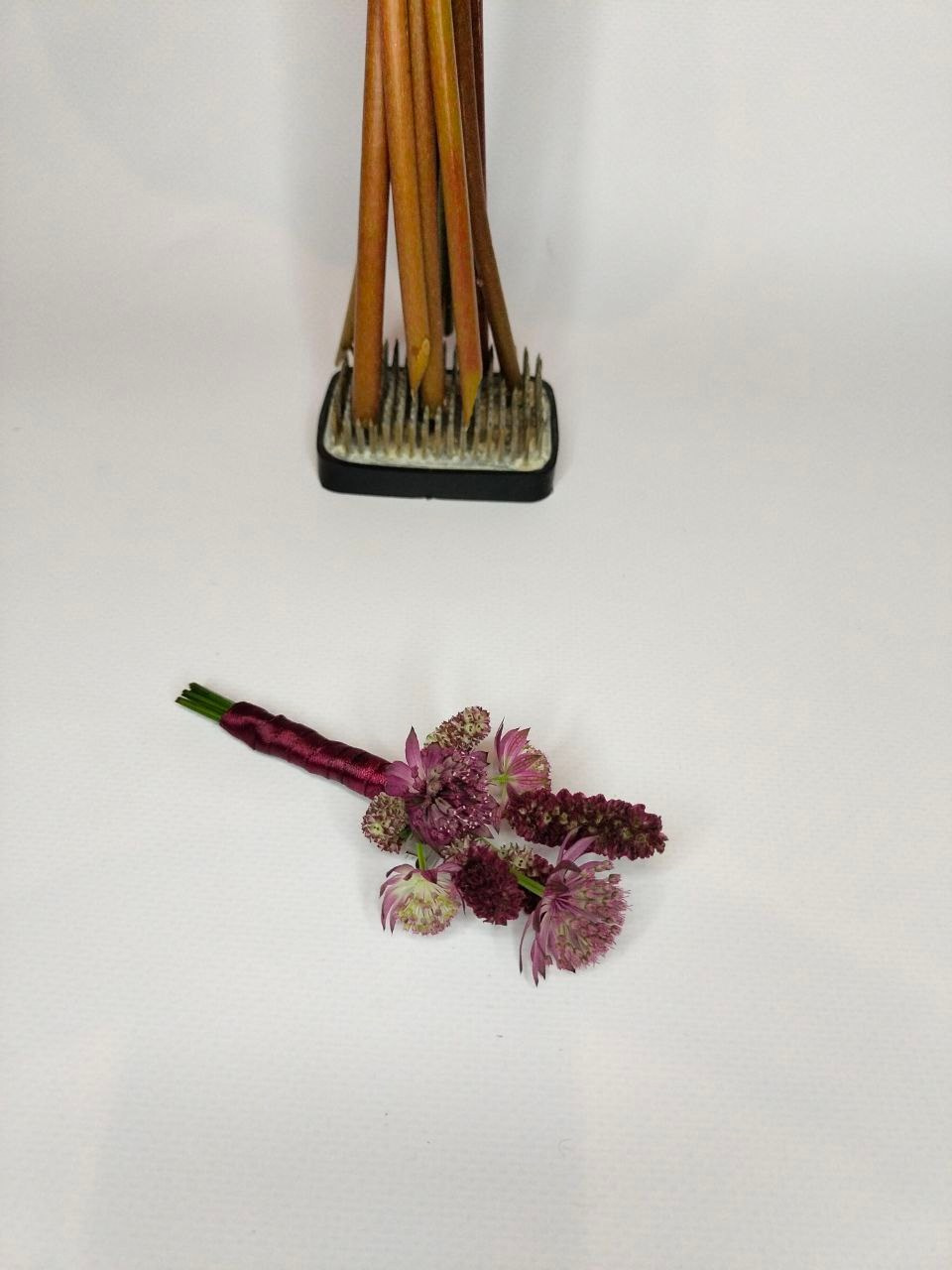  Букет невесты на заказ, букет для невесты Москва, свадебный флорист, флорист на свадьбу, сборка букета на свадьбу, ручная работа, букет для невесты ручной работы, букет невесты ручной работы . бутоньерка жениха в подарок, авторский букет для невесты, современный букет невесты. авторский букет невесты, современный букет невесты, невеста 2025,  букет невесты, свадебный букет, свадьба 2025, свадебный букет, свадебный букет невесты, флорист на свадьбу, флорист фрилансер, флорист москва, ручная работа, яркий букет невесты, современный букет невесты,т, флорист на свадьбу, хороший флорист, флорист фрилансер, букет по фото, флорист профессионал.