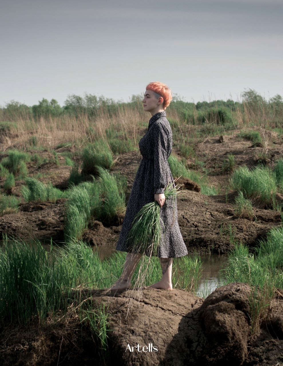 фотограф, Хабаровск, фотосессия, публикация, журнал, artells, фото проект, фотосессия, девушка, на болоте, портрет, пейзаж, фотосессия для девушки, фотография, девушка в платье, река
