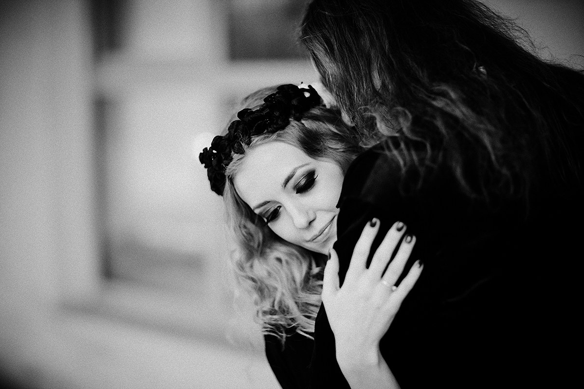 Свадебная фотосессия в стиле Готика. фотограф на свадьбу, стильные фото свадьбы, фотограф на свадьбу в спб, готическая фотосессия, правильные готы, стиль готика, готический фотограф спб, антуражная фотосессия, свадебное платье спб салон, костюм на свадьбу спб жених, платье невесты купить спб