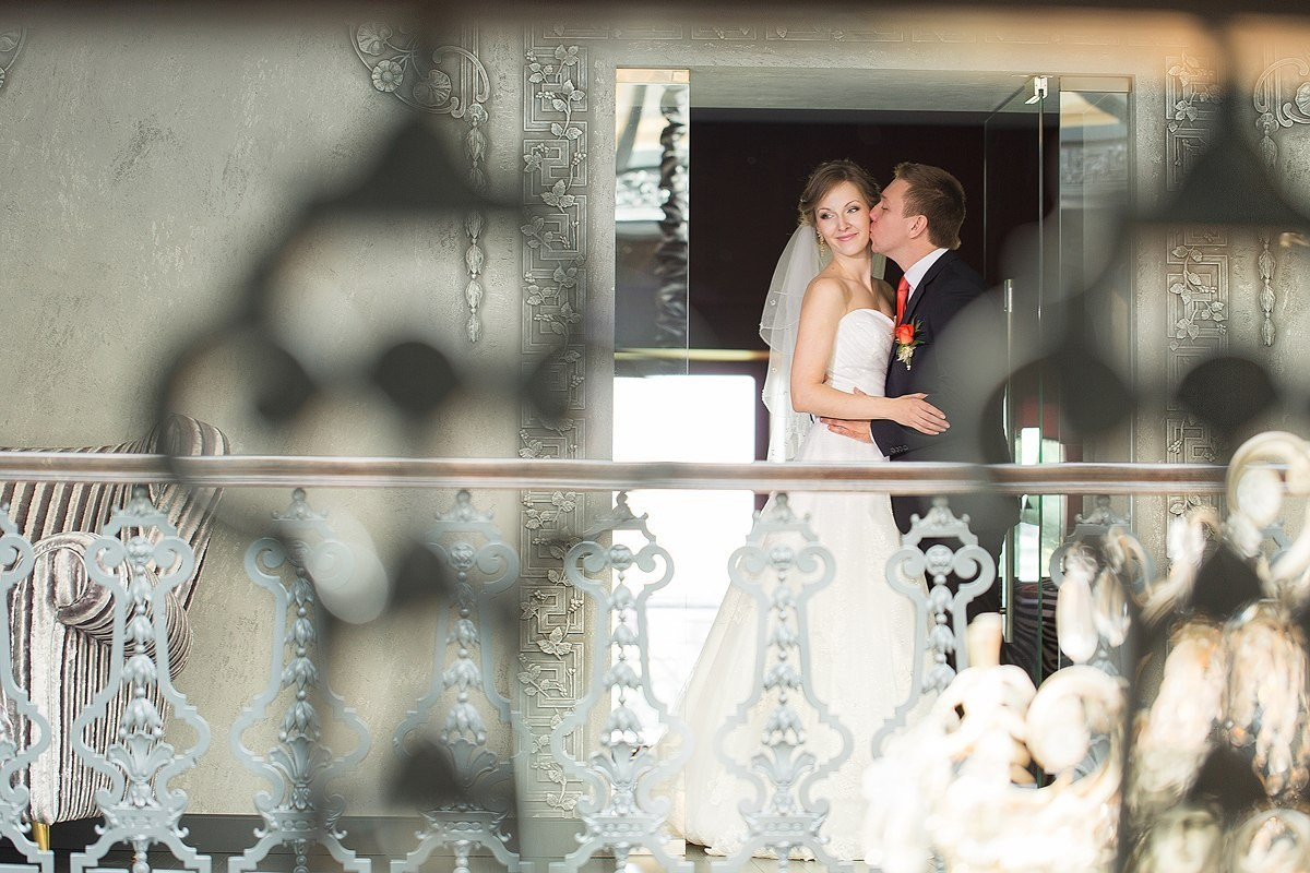 Свадебные съемки. Женский фотограф в Санк-Петербурге и Москве — фотосессия девушки в студии, портрет, фотосъемка