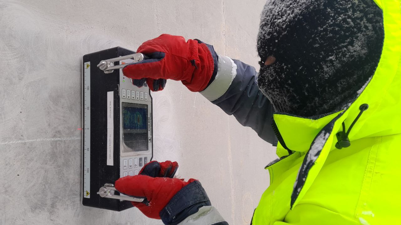 Томограф ультразвуковой низкочастотный А1040Mira. Участок обследования монолитной железобетонной стены резервуара