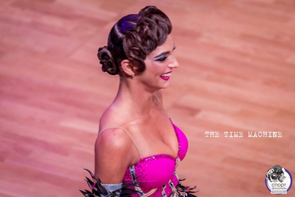 DANCE. Фотограф для маркетплейсов Михаил Бове