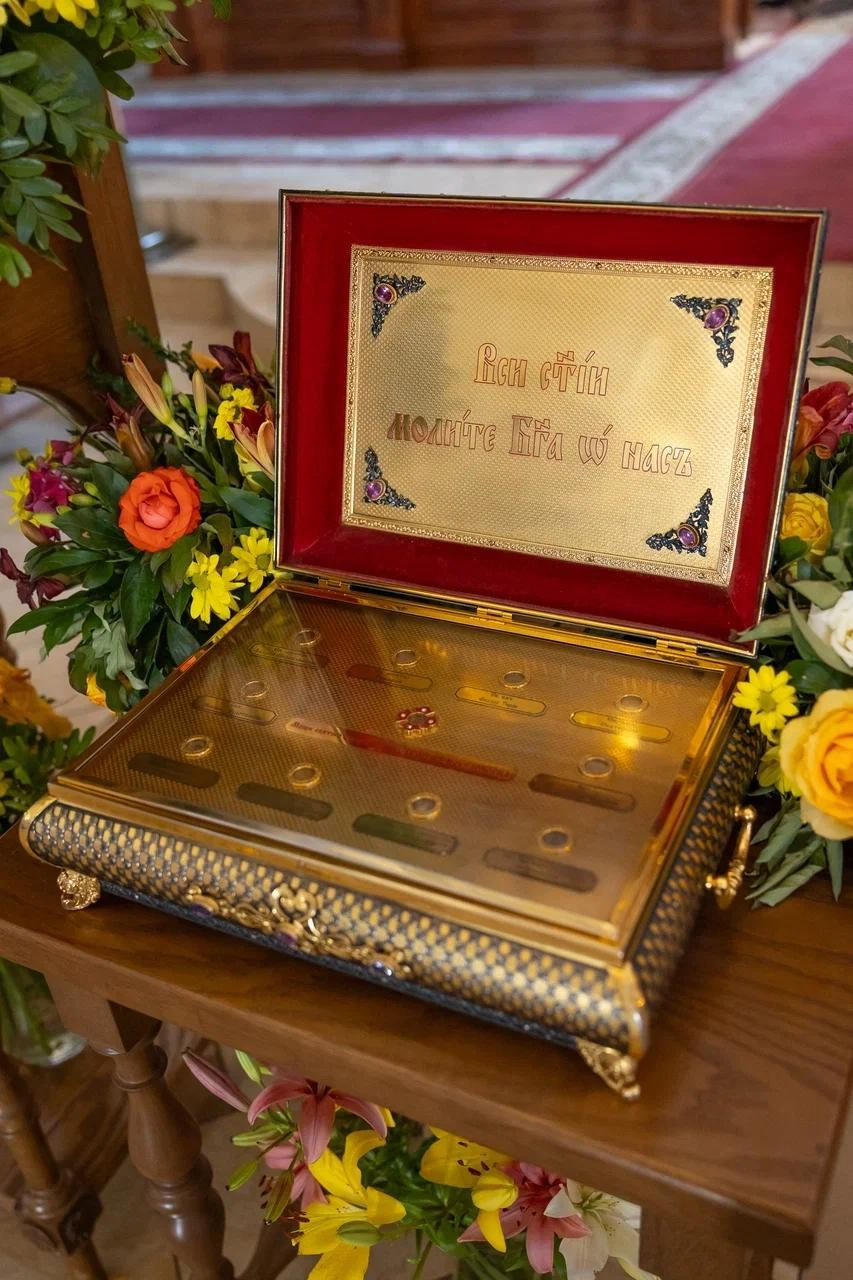 Божественная Литургия в храме Нерукотворного образа Спасителя. Саратовское Северо-Западное благочиние