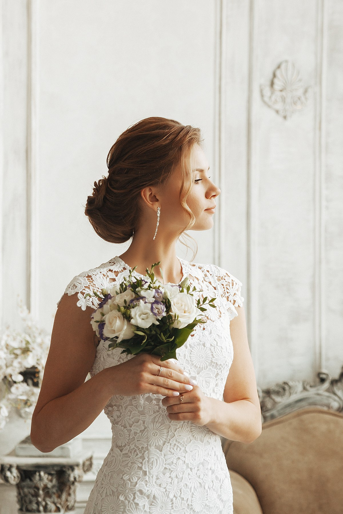 свадебное платье в спб, найти свадебный салон, букет для невесты, хороший ведущий на свадьбу, костюм для жениха, платье для невесты,  подшить свадебное платье, ателье свадебное, фотограф на свадьбу, выпуск, праздник, венчание