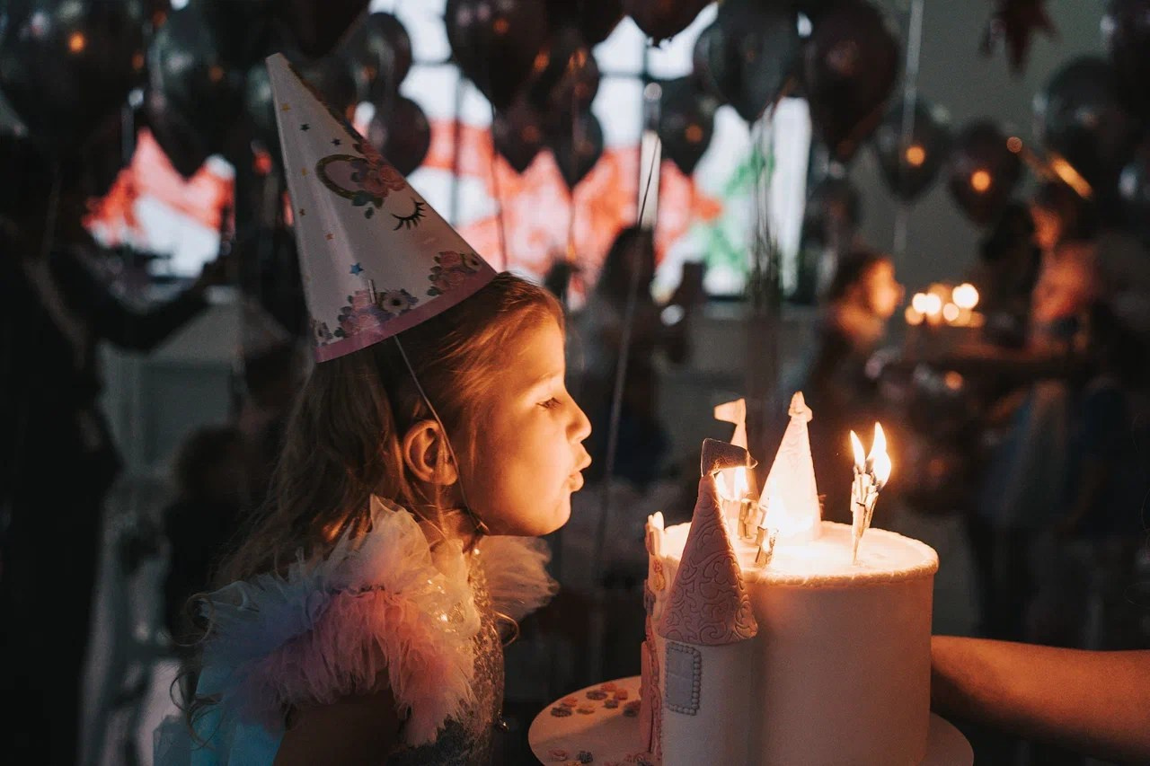 День рождения Евы. Главная