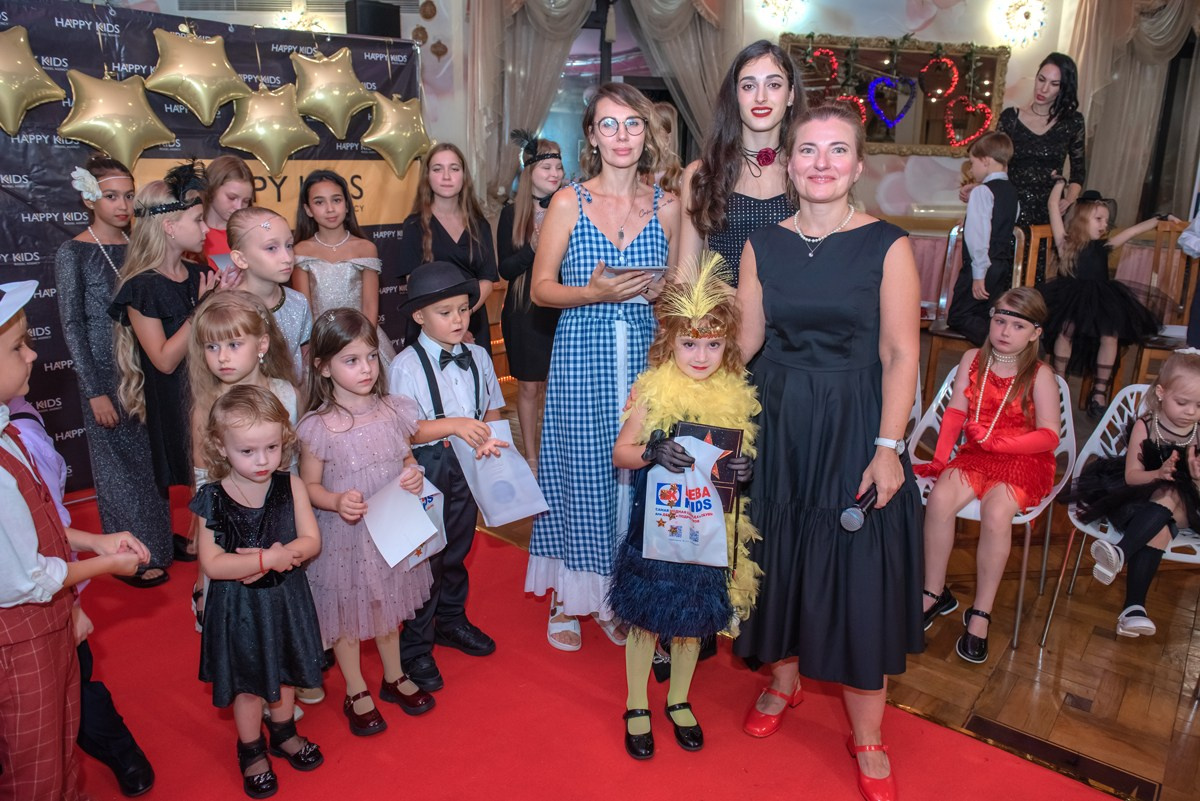 HAPPYkids дефиле санаторий Октябрьский. Семейный и коммерческий фотограф в Сочи Александр Бодунов