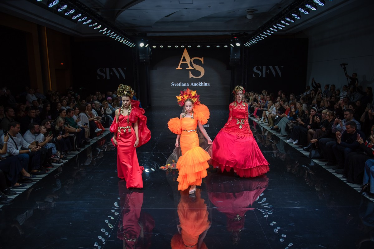 SochiFashionWeek2024 дизайнер Анохина Светлана. Семейный и коммерческий фотограф в Сочи Александр Бодунов