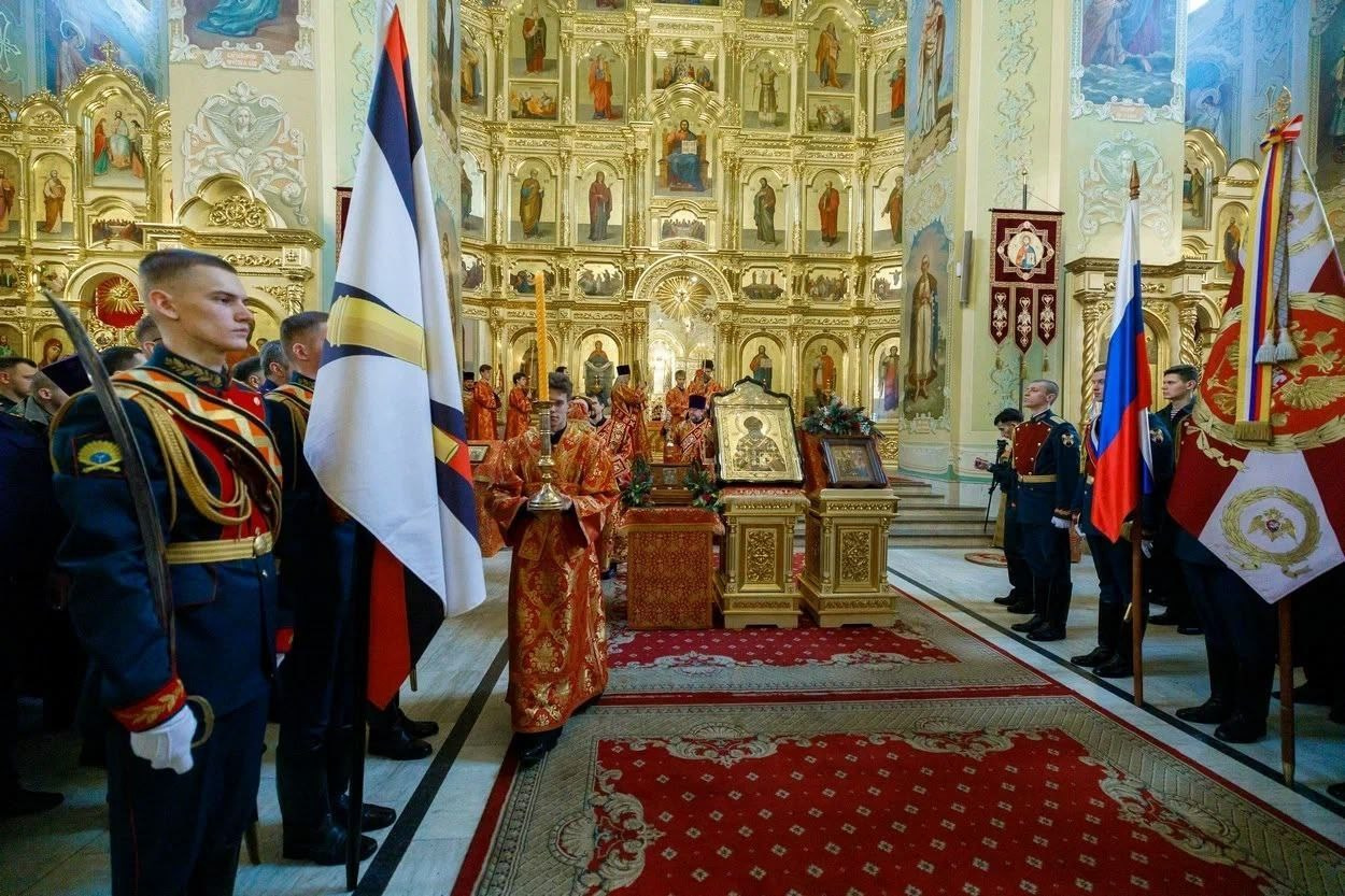 Благочинный Северо-Западного округа принял участие в Архиерейском Богослужении в соборе Покрова Пресвятой Богородицы. Саратовское Северо-Западное благочиние