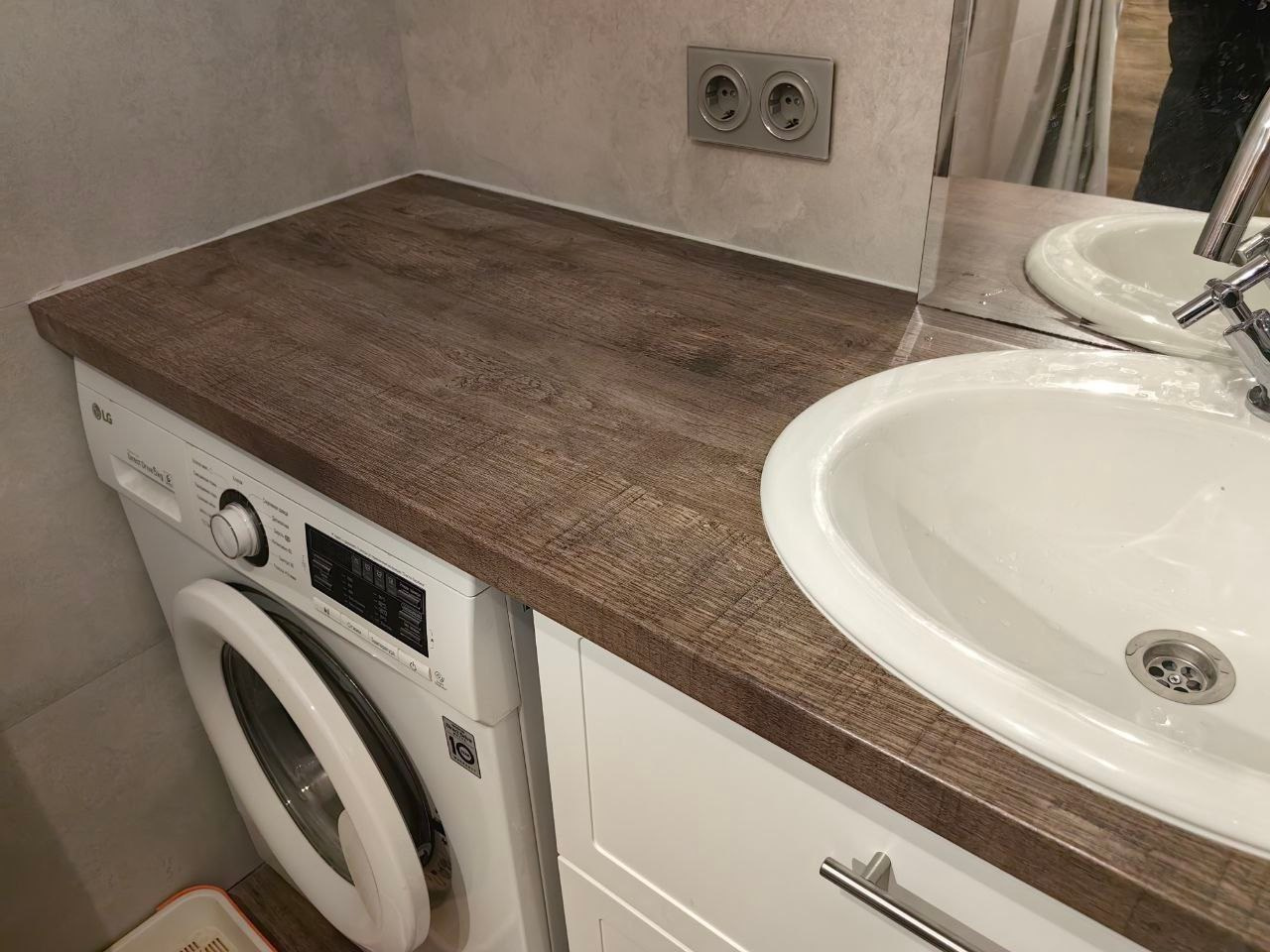 Ванная комната (ул. Голубятникова д. 30). Ремонт санузла, туалета, ванной под ключ в Казани. Укладка плитки