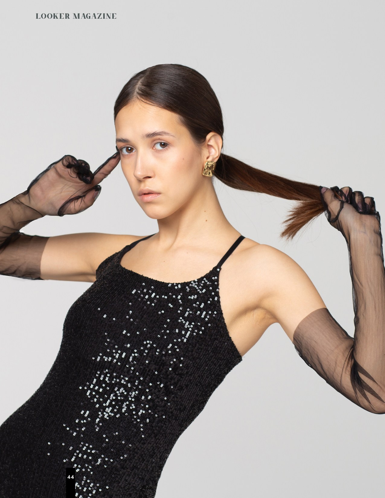 LOOKER Magazine DEC 2024 Алина. Фотограф для Людей и для Брендов в Тамбове. Татьяна Энговатова