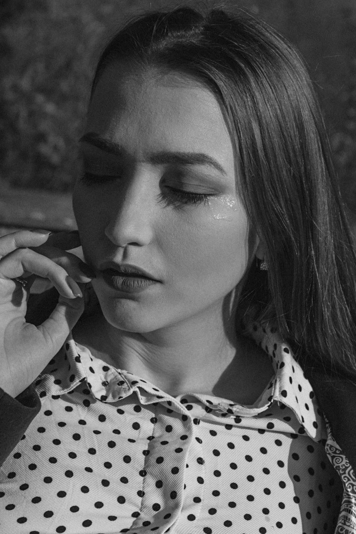 Bnw. Art photographer Romanda Che