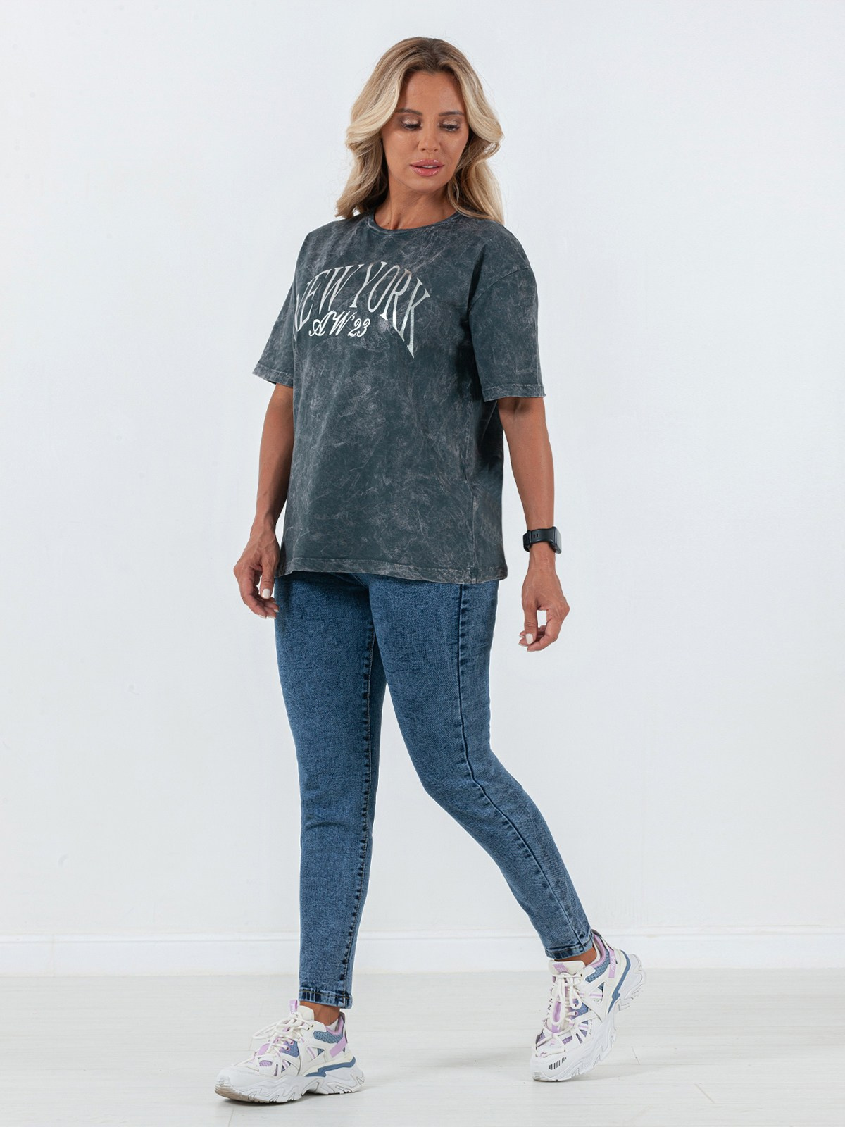 Женские футболки. Сборные фотосъёмки в Москве. фотосессии одежды.фотограф