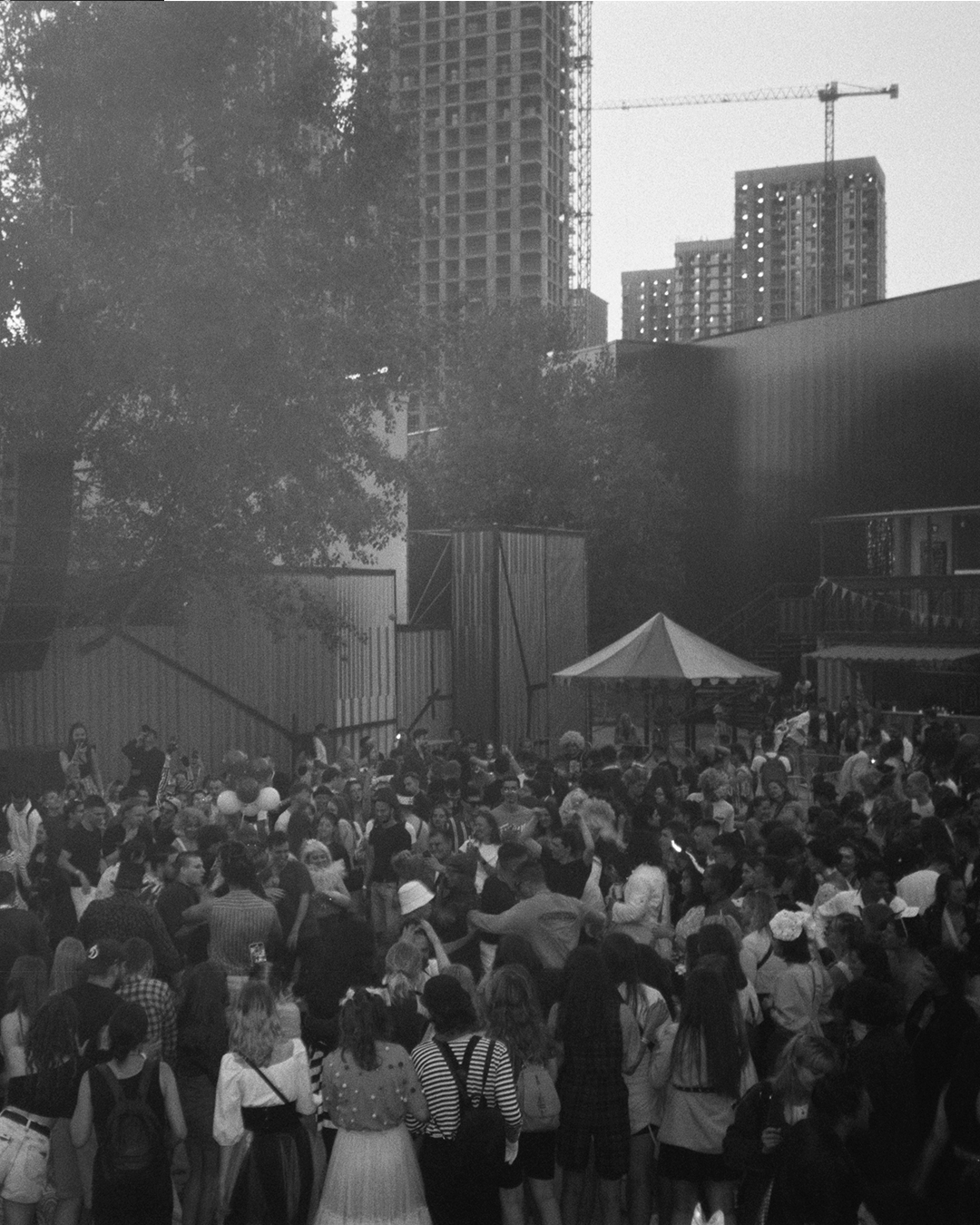 <BT>. Плёночный фотограф Москва, Саша Звук