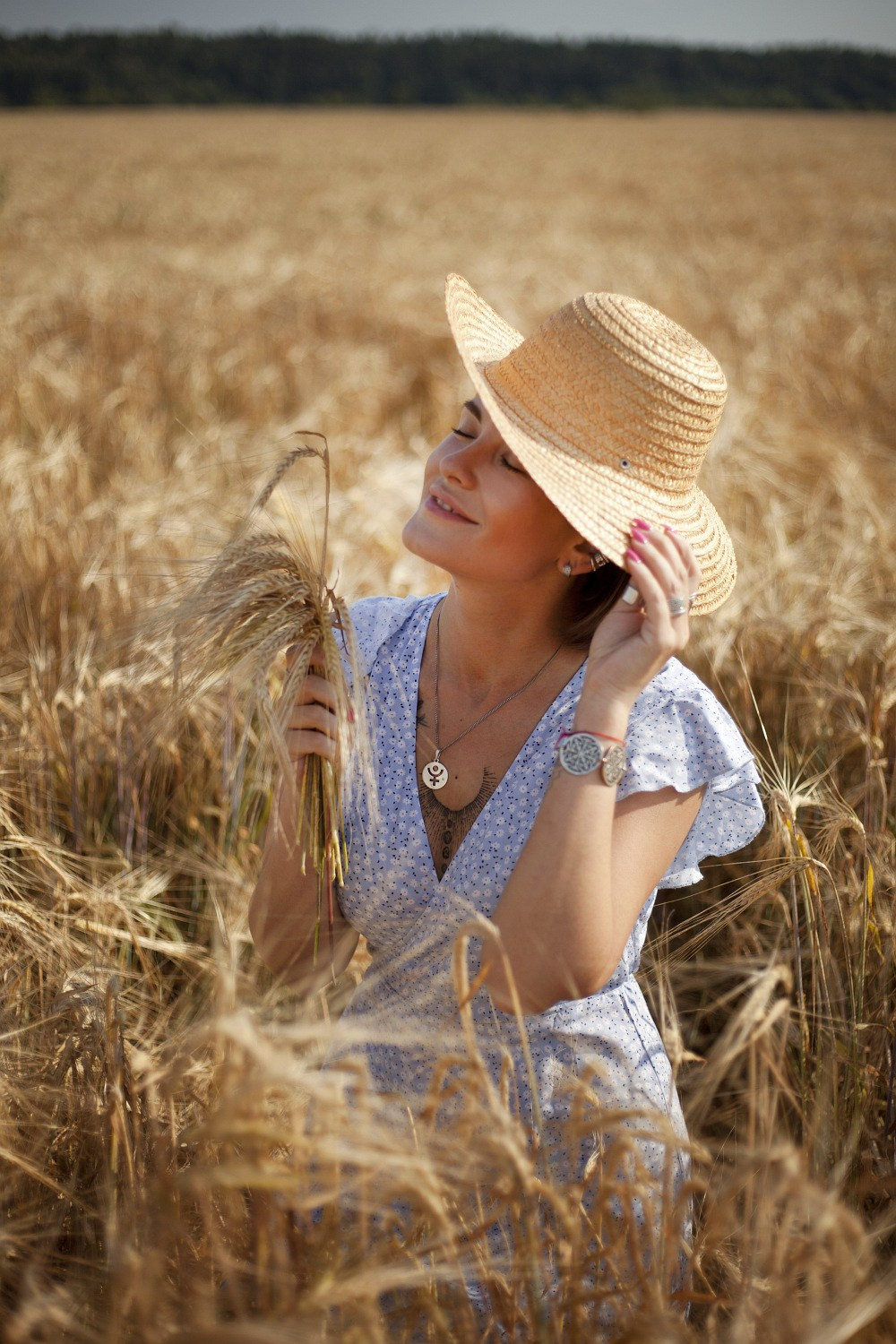 В поле. Фотограф Мария Кольцова