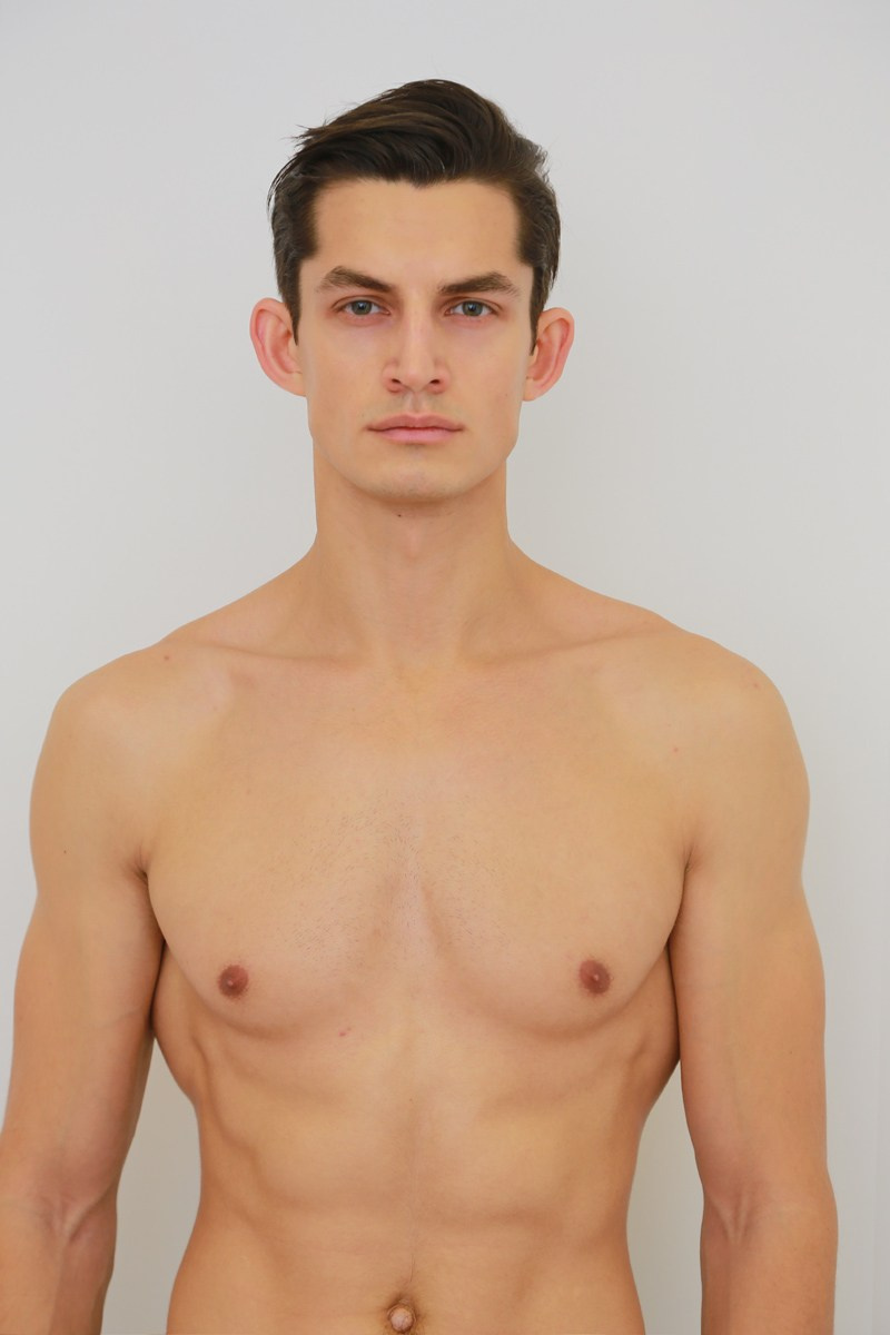 Алексей Б, 188 см, 48-50 р-р. KED Production — продакшн из СПб. Создаём фото, видео и контент, который помогает брендам и селлерам продавать больше