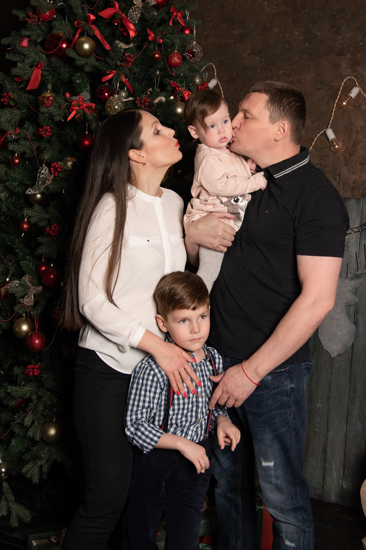 Новогодняя семейная съемка. Фомина Елена Свадебный и семейный фотограф