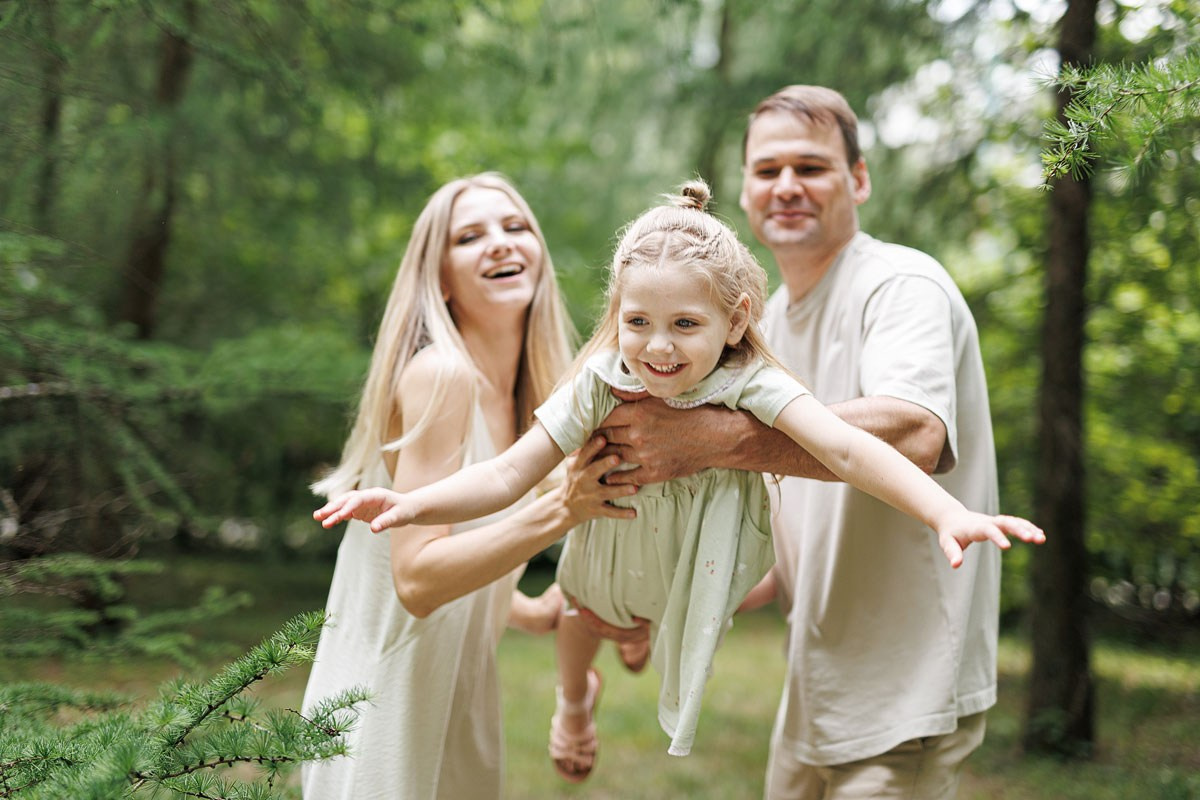 Семейная прогулка по парку Сокольники. Детский и семейный фотограф Домодедово