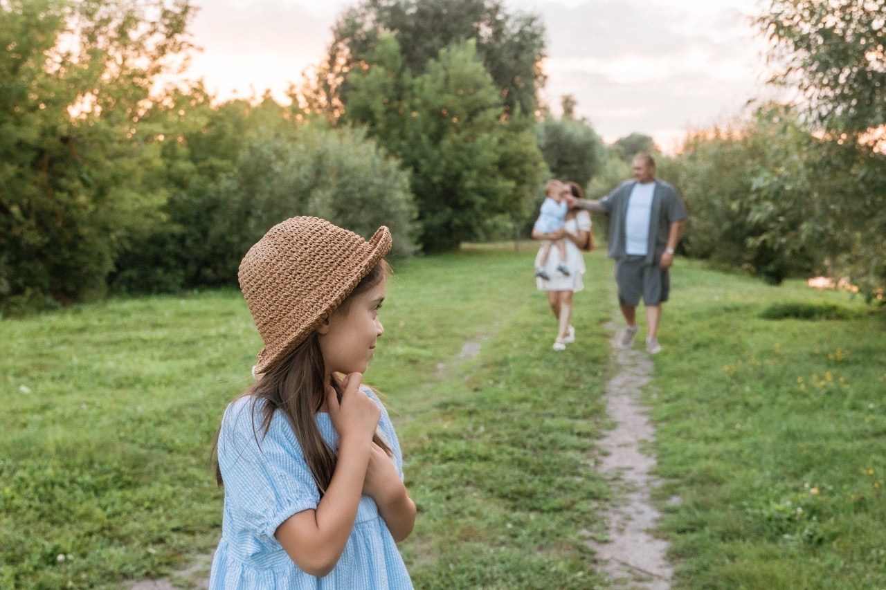 У пруда. Фотограф в Старом Осколе, Губкине Надежда Приболовец