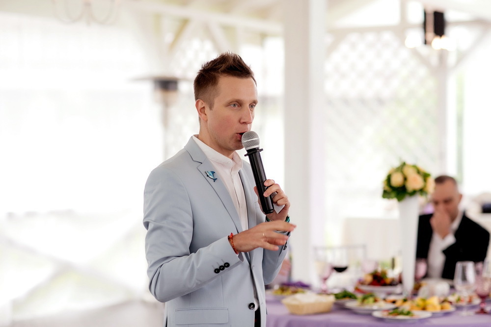 Вика+Леша. Ведущий на свадьбу в Москве Зубков Алексей