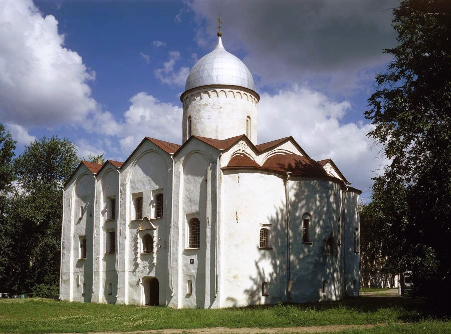 Собор Иоанна Предтечи на Петрятине дворе. 1127г. Перестроен в 15-16 вв
