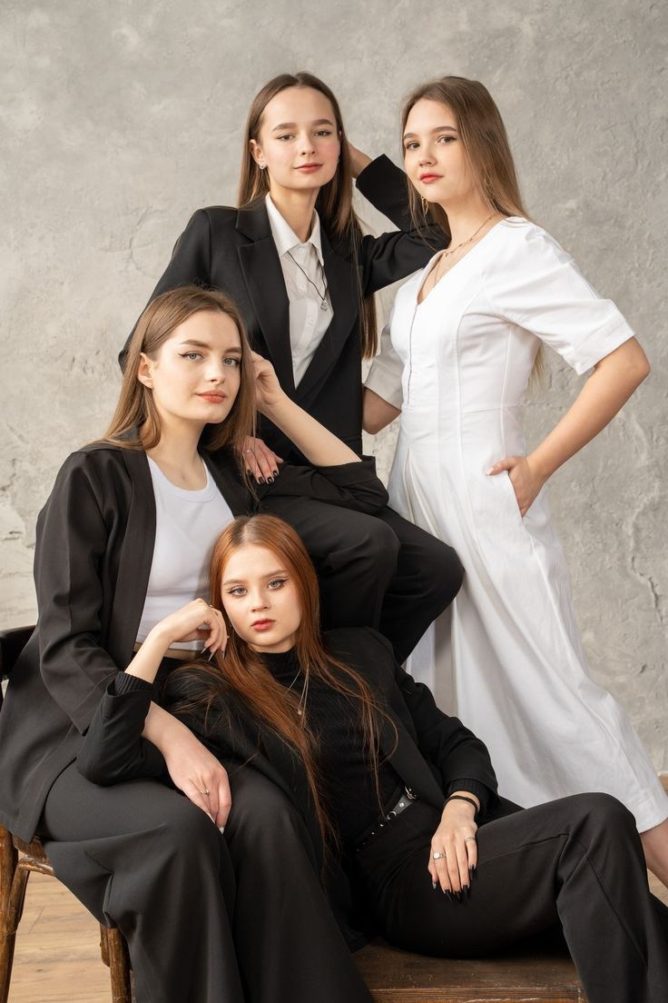 По трое-пятеро