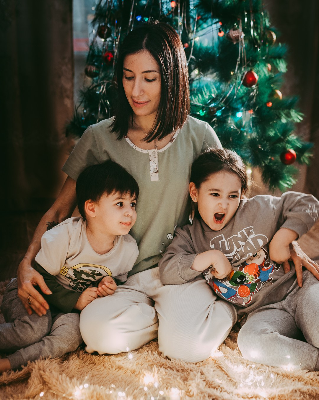 Новогодняя: Рита, Тигран и Регина. Фотограф г. Хабаровск