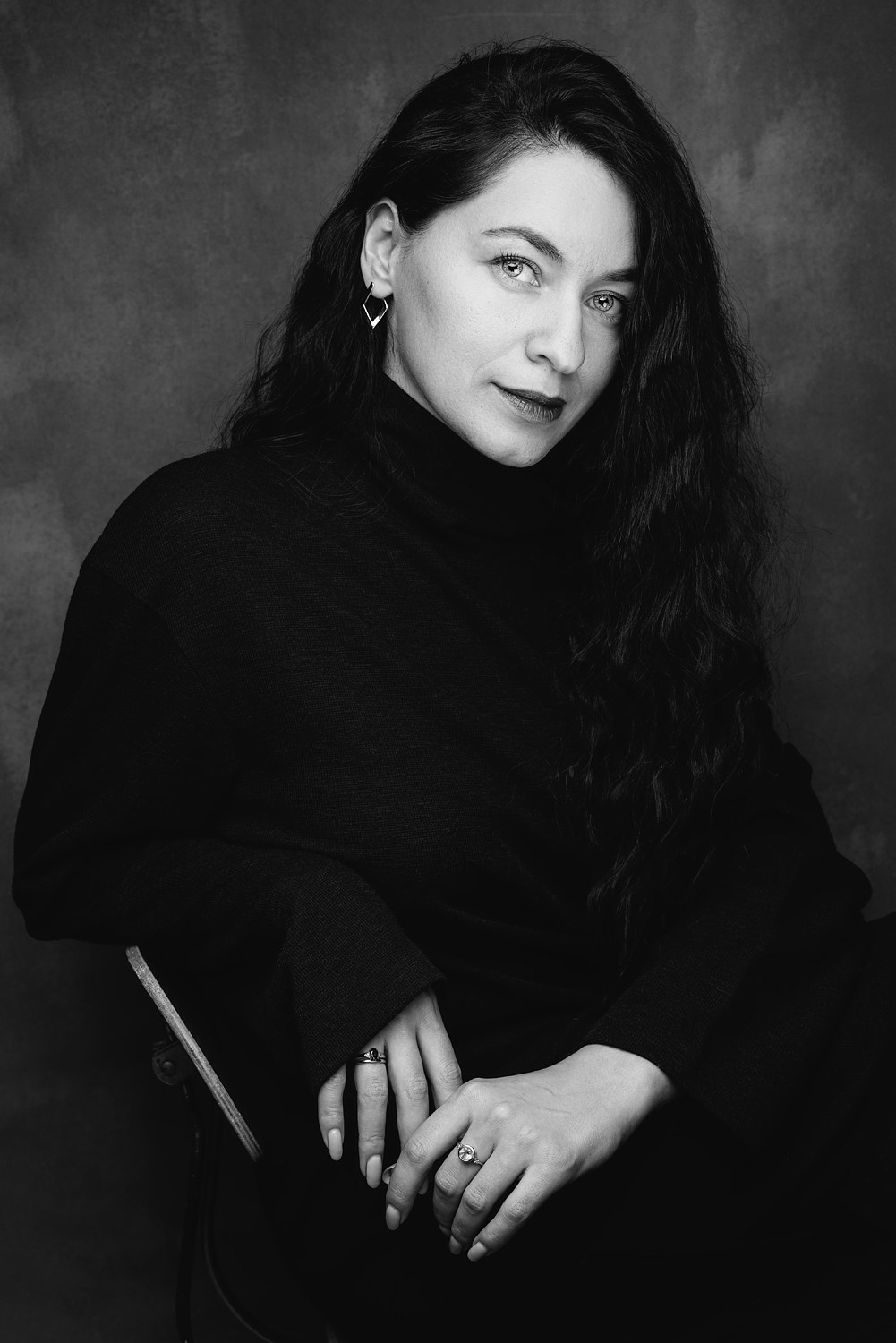 U-ray: Художественный чёрно-белый портрет. U-ray