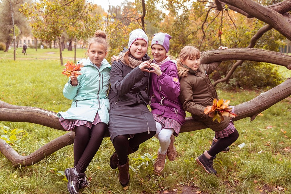 В школе. Выпускные альбомы СПБ. Фотограф в Садик и Школу