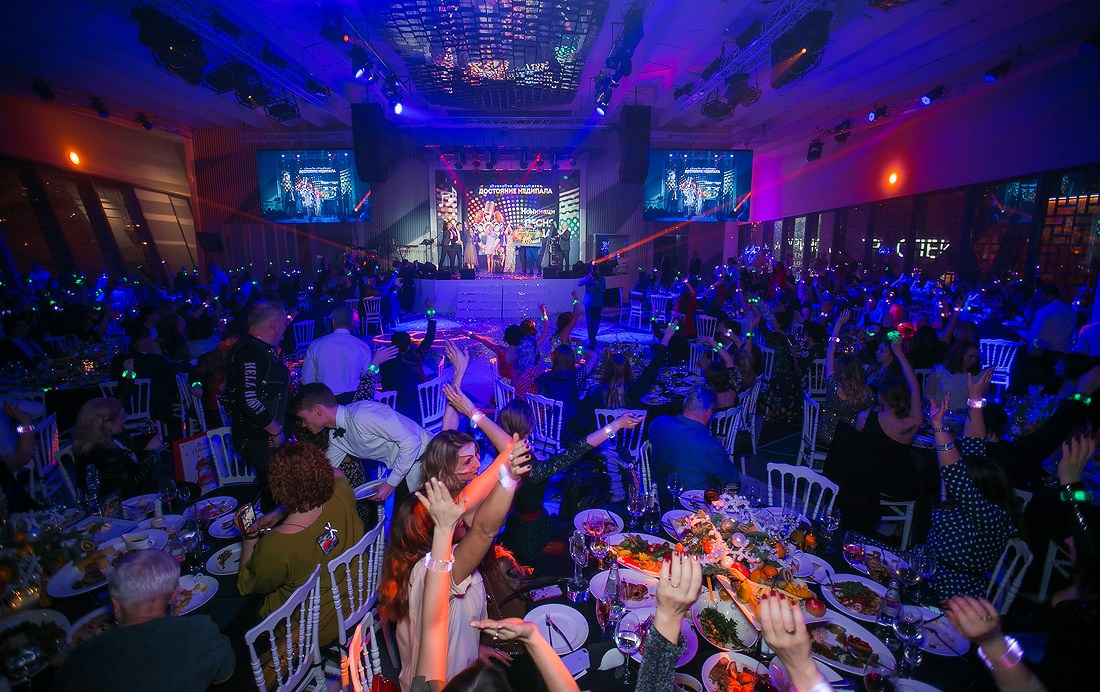 Фотосъемка новогоднего корпоратива Медипал. Репортажный фотограф Борис Геер