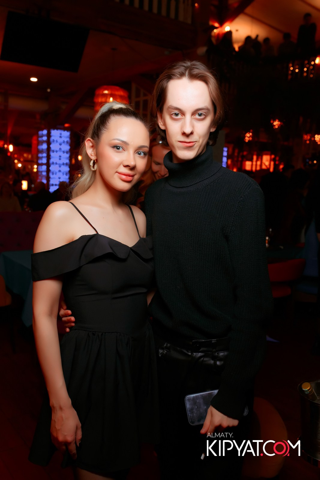 ГРУЗИНСКИЙ ДВОР НА КАБАНБАЙ БАТЫРА. КИПЯТКОМ АЛМАТЫ!