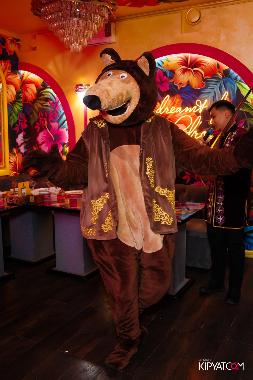 УХО И МЕДВЕДЬ НА САИНА. КИПЯТКОМ АЛМАТЫ!