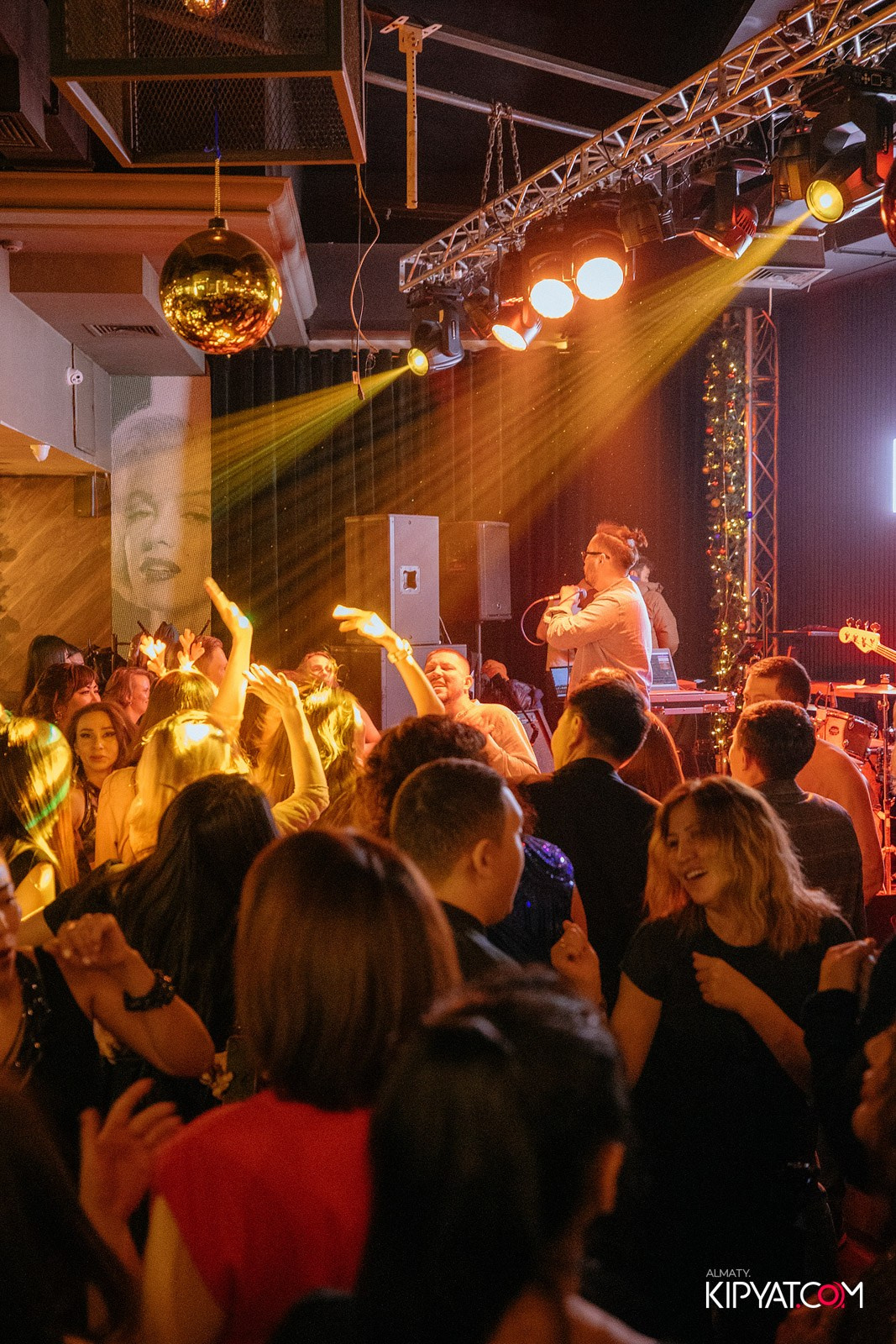 ПИНТА НА ДОСТЫК. КИПЯТКОМ АЛМАТЫ!