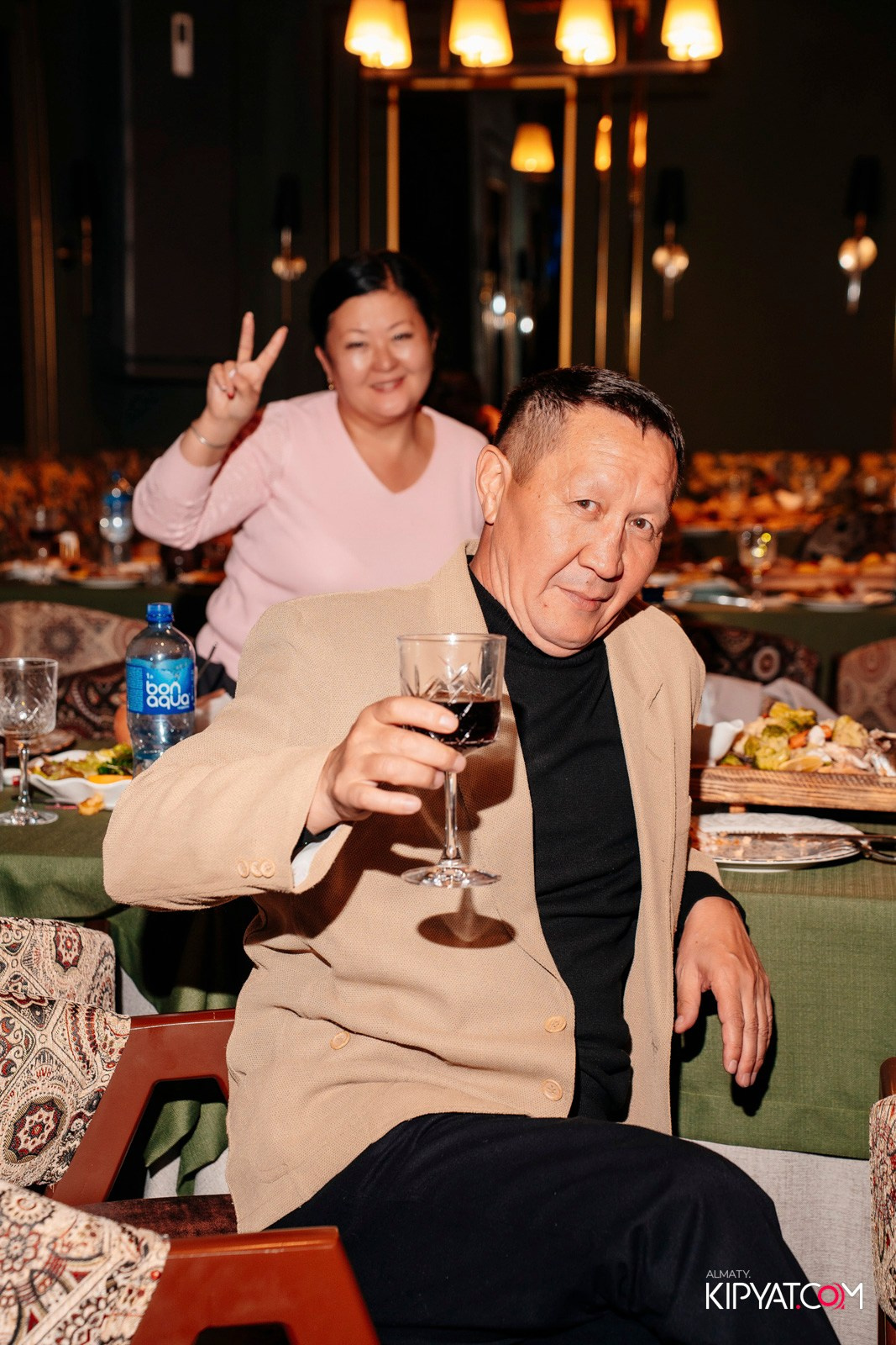 РЕСТОРАН ВЕСЕЛИДЗЕ НА АБАЯ. КИПЯТКОМ АЛМАТЫ!