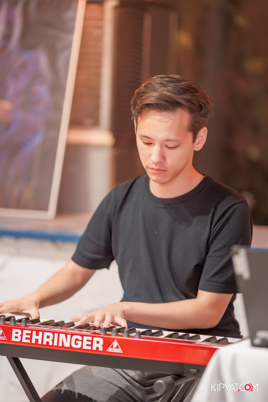 MYKONOS BAR. КИПЯТКОМ АЛМАТЫ!