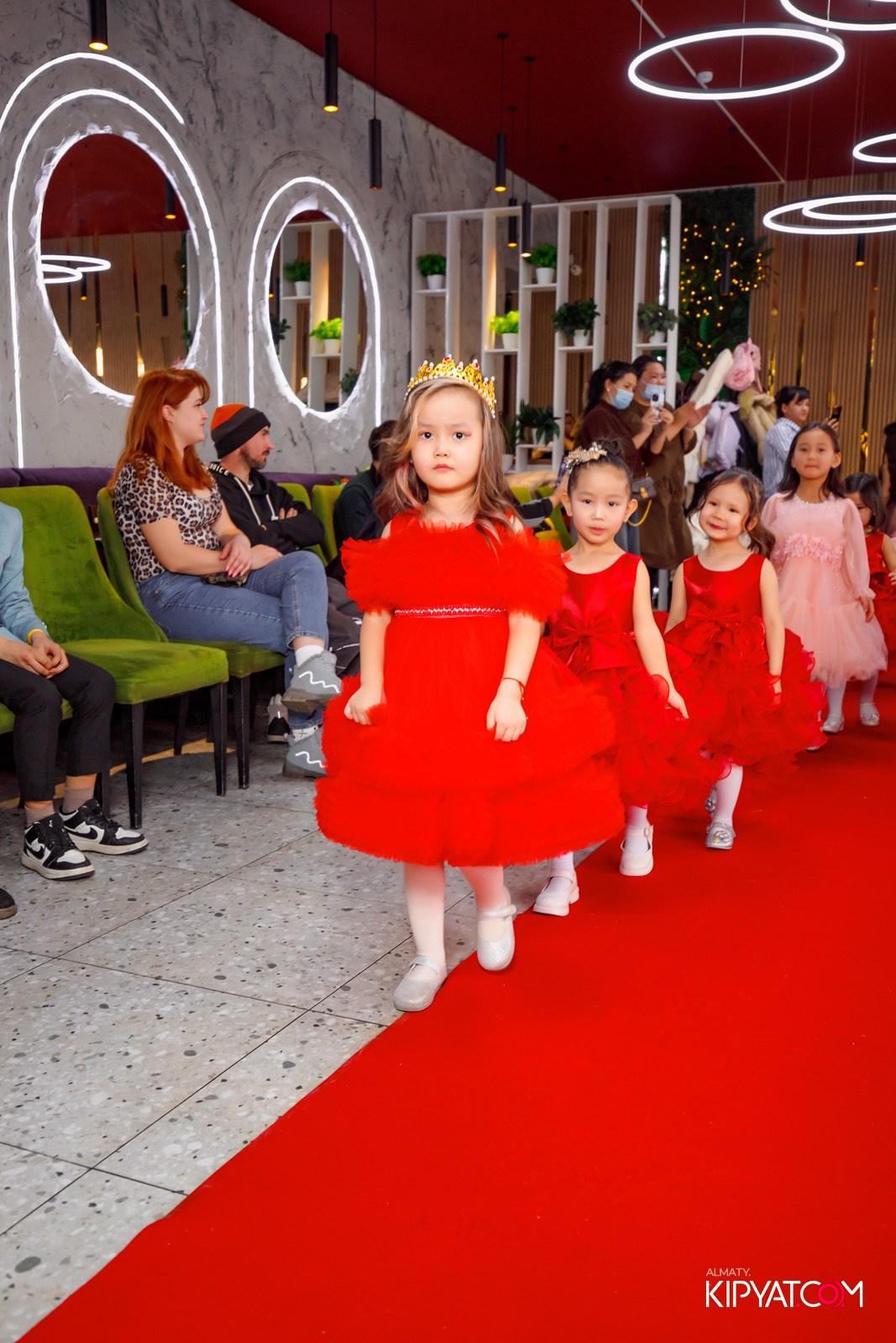 FASHION DAY 2025 КАФЕ ЖАКСЫЛЫК. КИПЯТКОМ АЛМАТЫ!