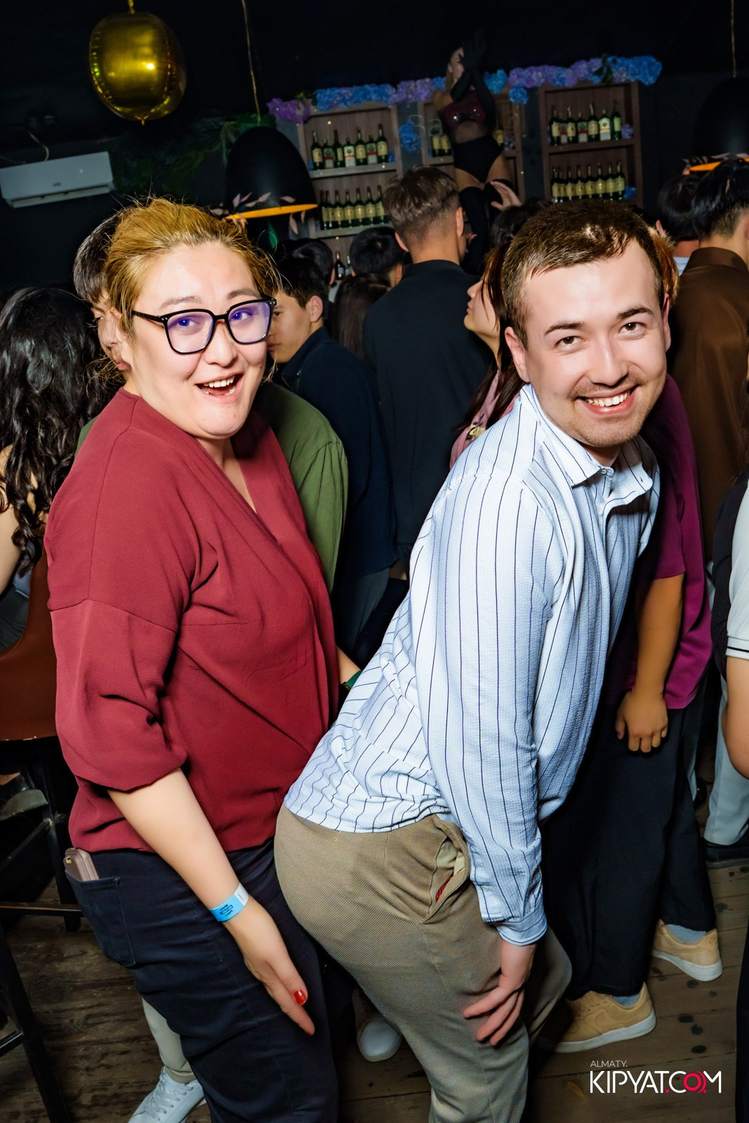 UYAT EMES BAR. КИПЯТКОМ АЛМАТЫ!