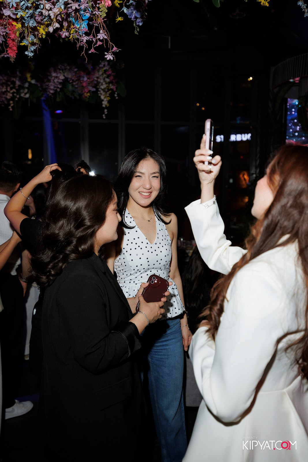 FRIENDS BAR & TERRACE. КИПЯТКОМ АЛМАТЫ! Фотосъемка мероприятий в Алматы