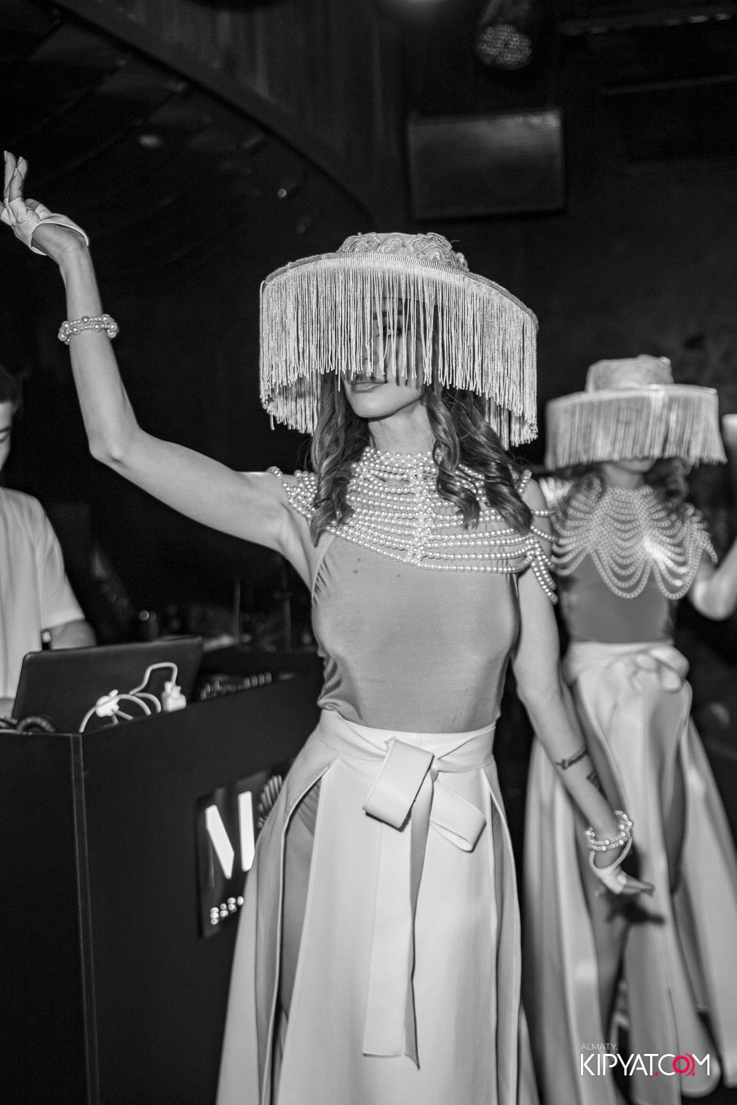 MOOD KARAOKE & TERRACE. КИПЯТКОМ АЛМАТЫ!