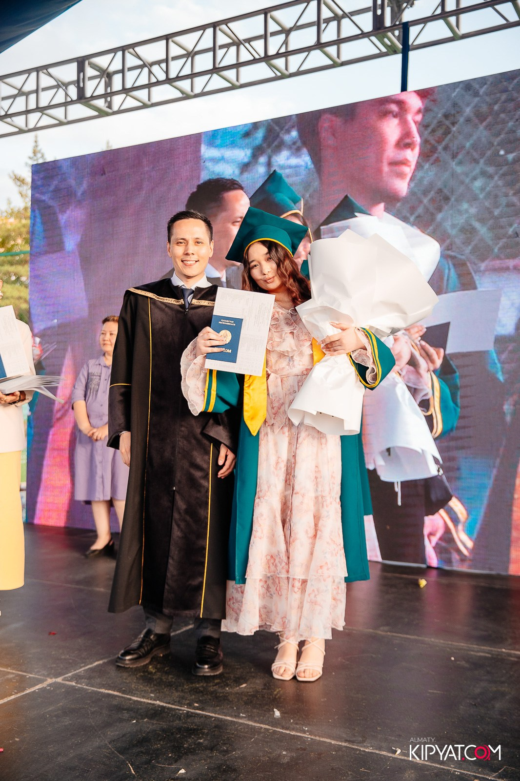 ВРУЧЕНИЕ ДИПЛОМОВ — НАРХОЗ КОЛЛЕДЖ. Part 4. КИПЯТКОМ АЛМАТЫ!