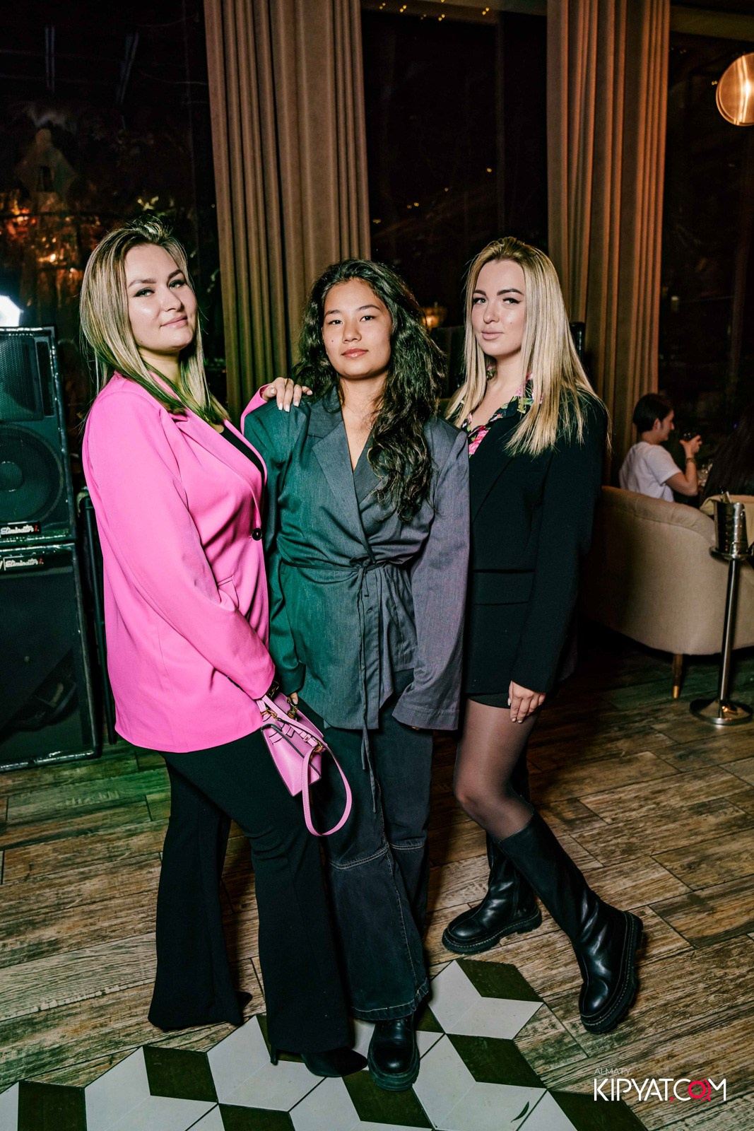 КАФЕ AGOSTO. КИПЯТКОМ АЛМАТЫ!