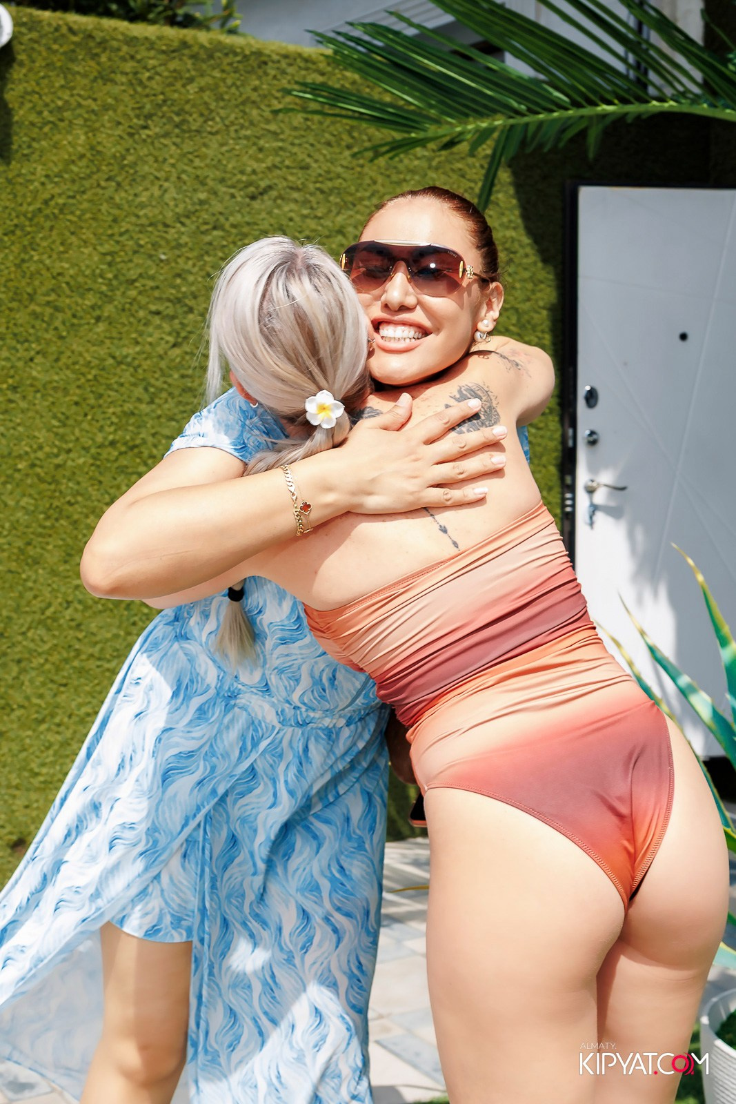 ЗАКРЫТАЯ ВЕЧЕРИНКА В ЧЕСТЬ ОТКРЫТИЯ СЕЗОНА SUMMER POOL BRUNCH. КИПЯТКОМ АЛМАТЫ! Фотосъемка мероприятий в Алматы
