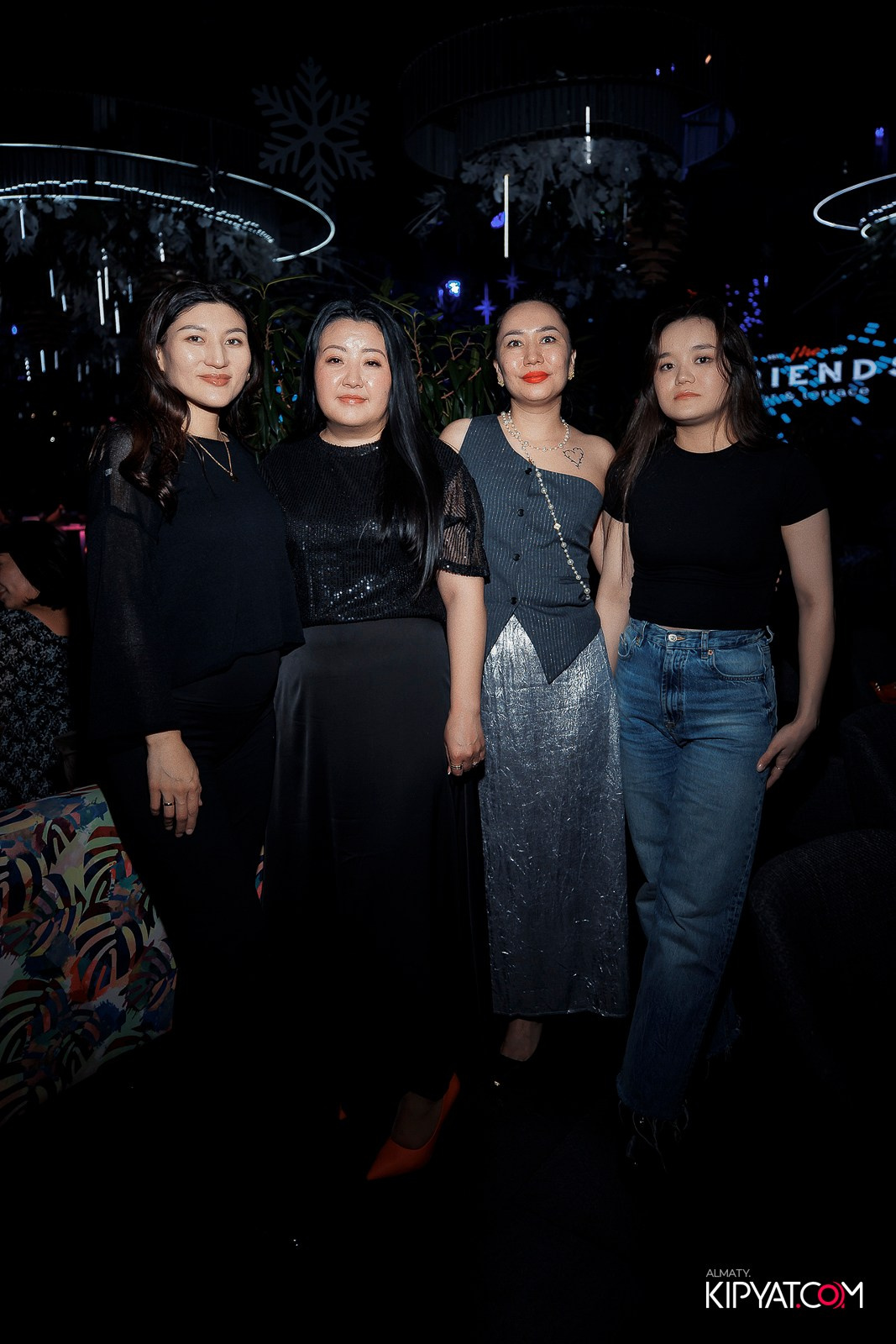 FRIENDS BAR & TERRACE. КИПЯТКОМ АЛМАТЫ! Фотосъемка мероприятий в Алматы