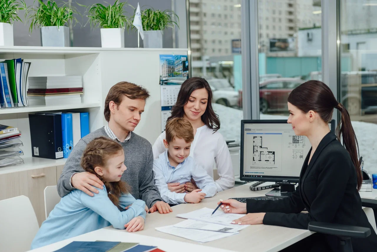 Контент для годового отчета строительной группы компаний «Эталон». Качественный продакшн для вашего бизнеса — фотосъемка, видеосъемка, создание контента