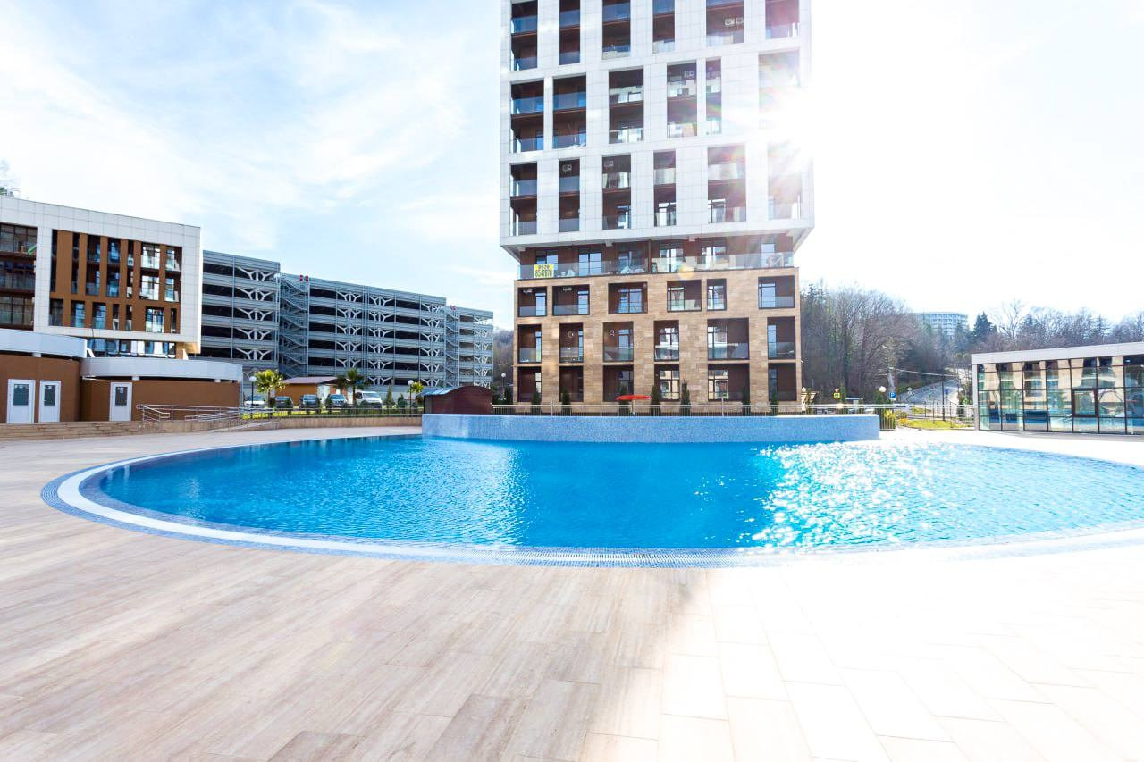 Стильная квартира для отдыха в ЖК бизнес класса с собственным бассейном!. Квартиры посуточно, длительно в Сочи, LARA APART GROUP