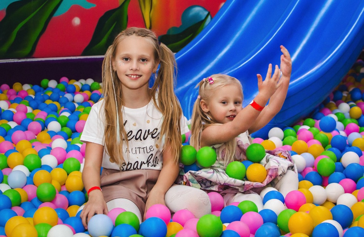 РЕПОРТАЖНАЯ детская. Фотограф крещений, семейный фотограф Приходько Ксения