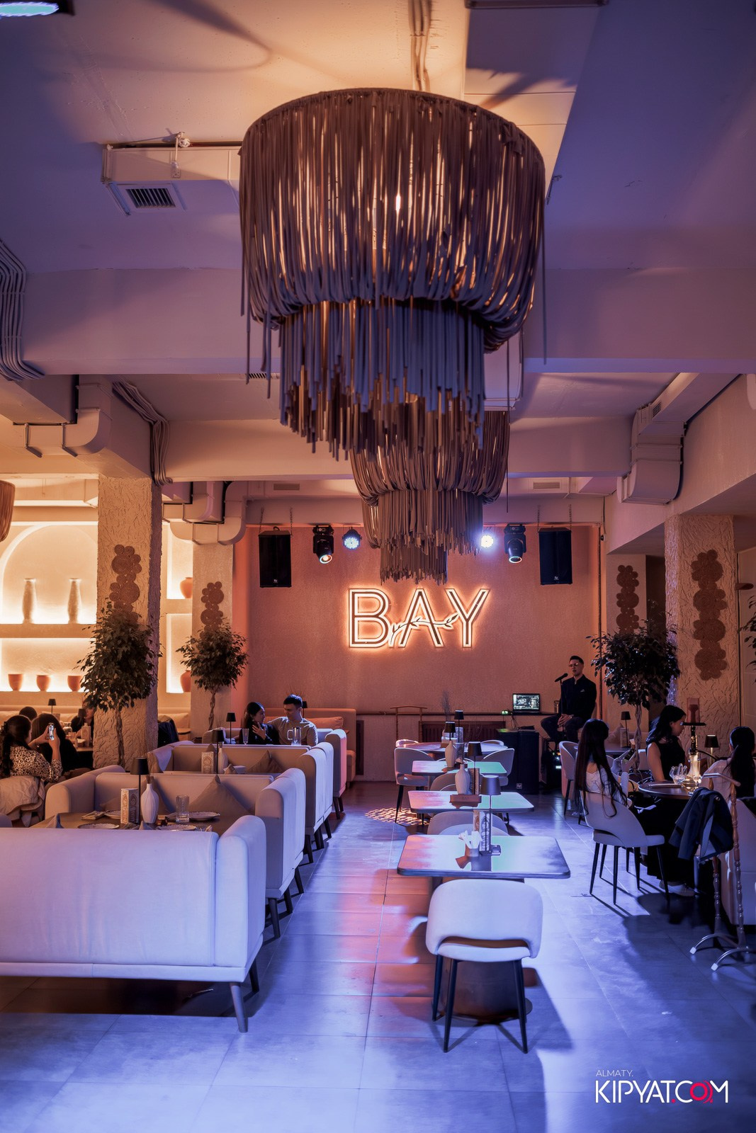 BAY RESTAURANT & BAR. КИПЯТКОМ АЛМАТЫ!
