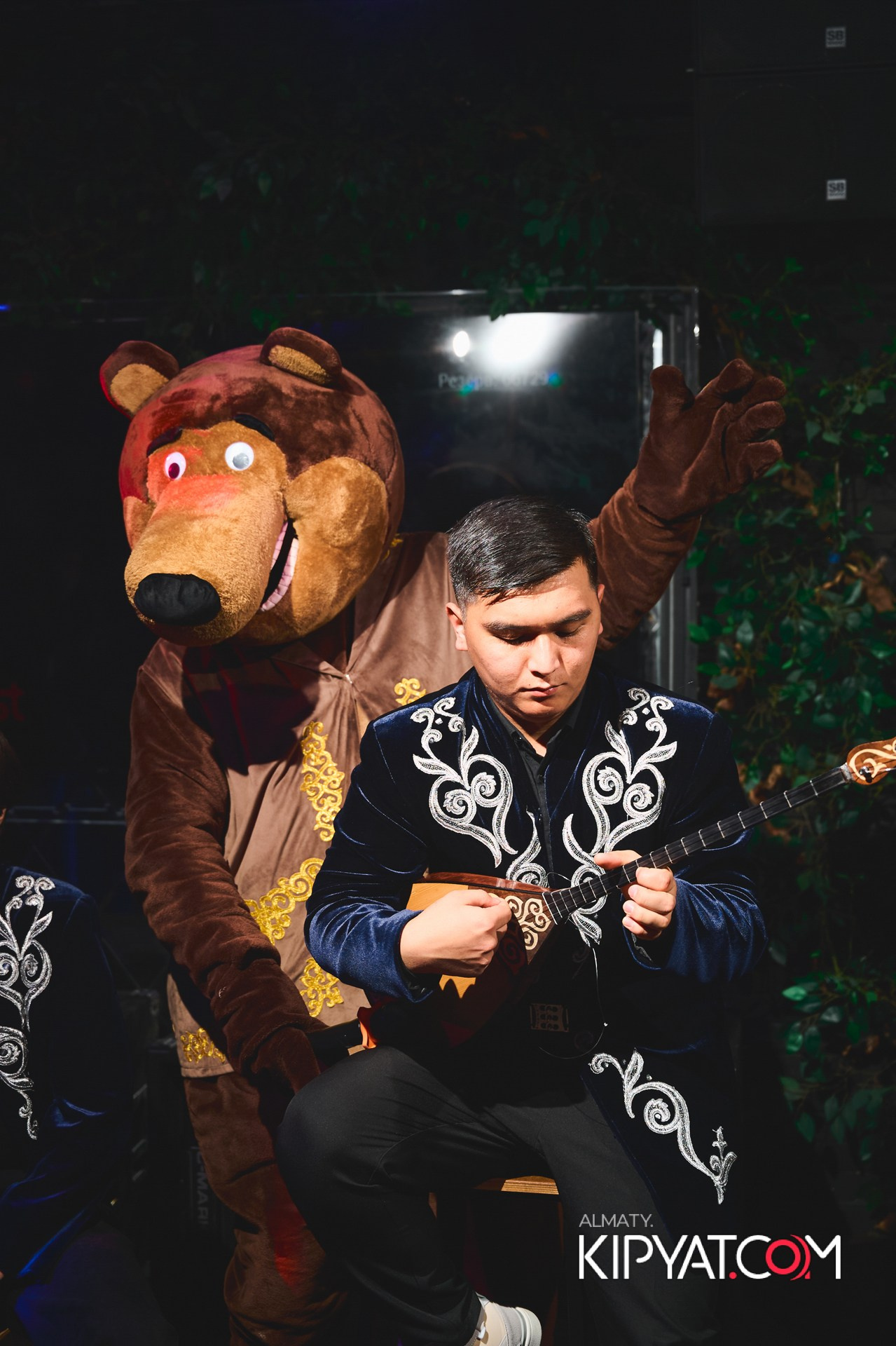 УХО И МЕДВЕДЬ НА САИНА. КИПЯТКОМ АЛМАТЫ!