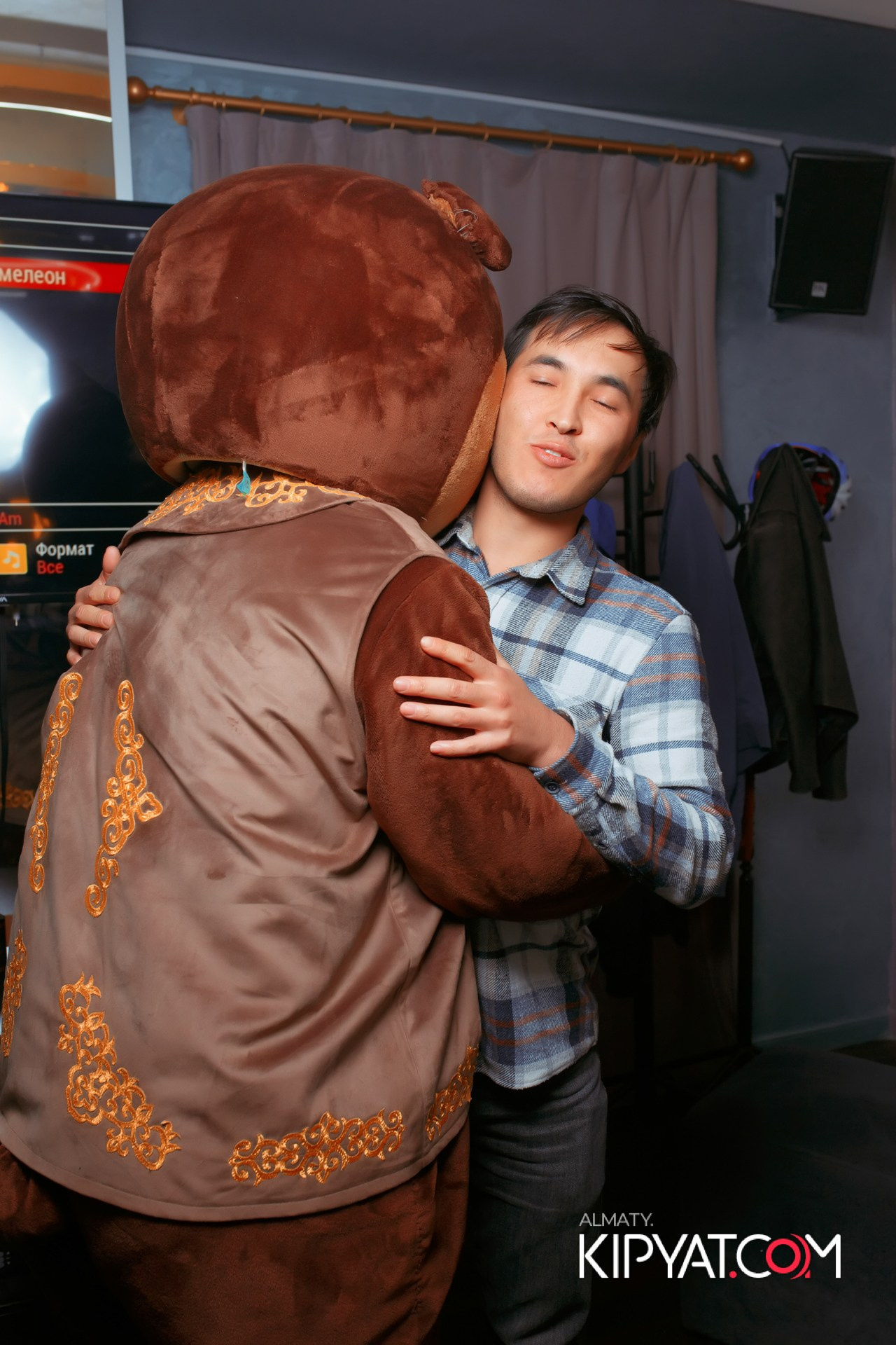 Ухо и Медведь на Саина. КИПЯТКОМ АЛМАТЫ!